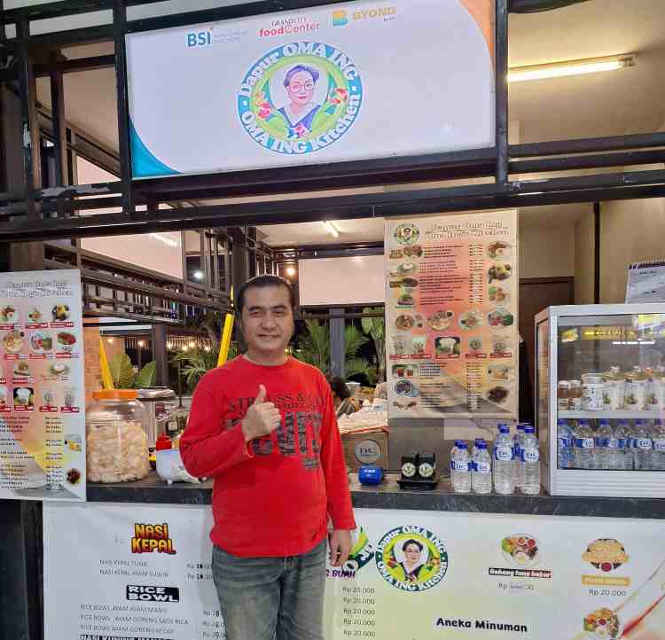 Rasa Autentik dan Harga Bersahabat, Dapur Oma Ing Direkomendasikan Tokoh Senior Jurnalis Kaltim Jerison Togelang